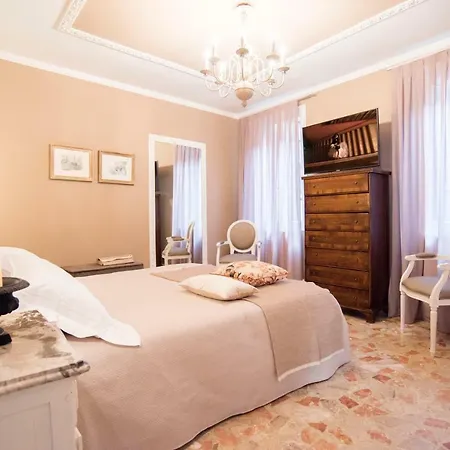 Ca' Dri Apartment *